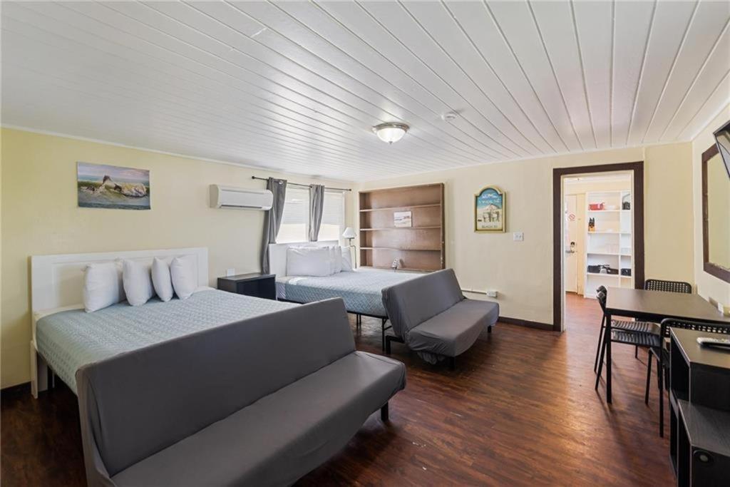 Belles Sea Inn พอร์ท อารานซัส ภายนอก รูปภาพ